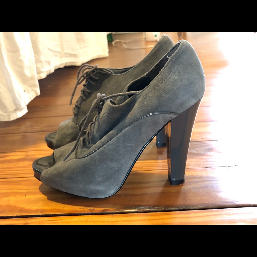 LOFT brand size 6 high heel lace up shoes